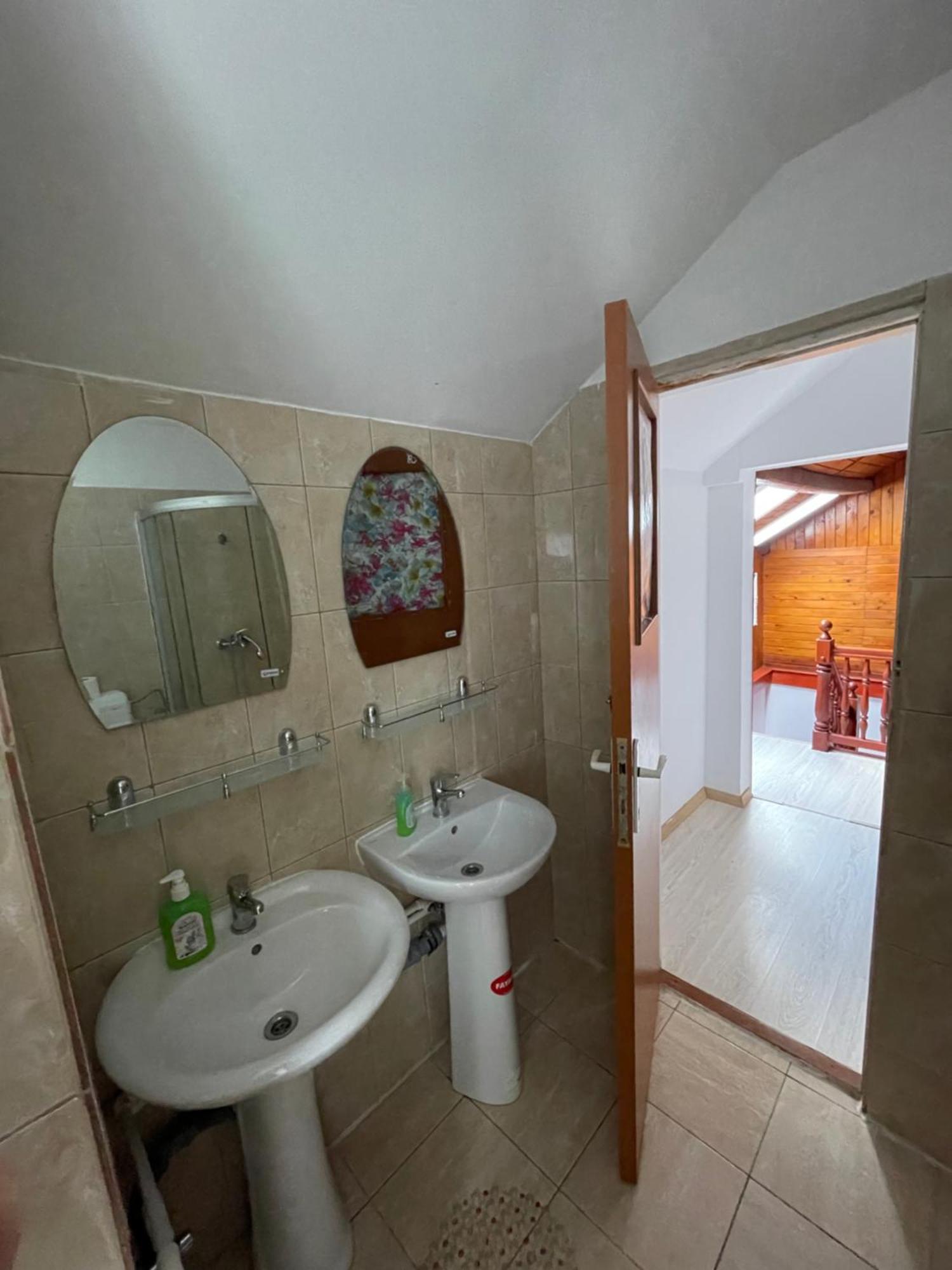 Constantinescu A. Hotel Buşteni Buitenkant foto