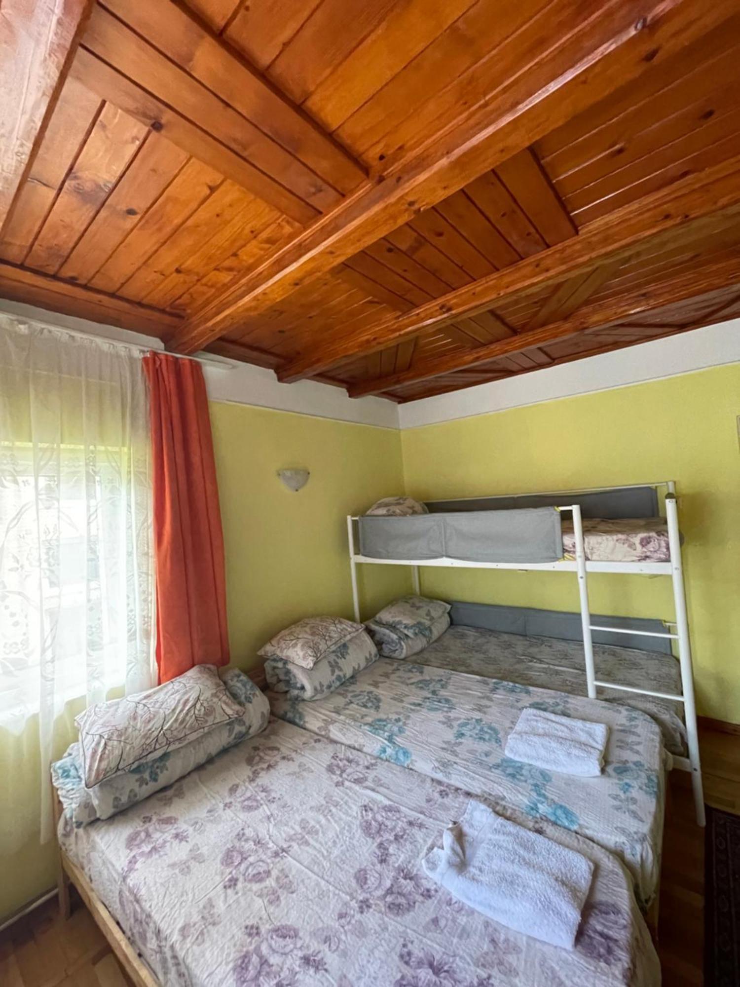 Constantinescu A. Hotel Buşteni Buitenkant foto
